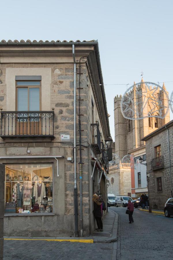 Apartamentos Turisticos Avila La Catedral Eksteriør billede